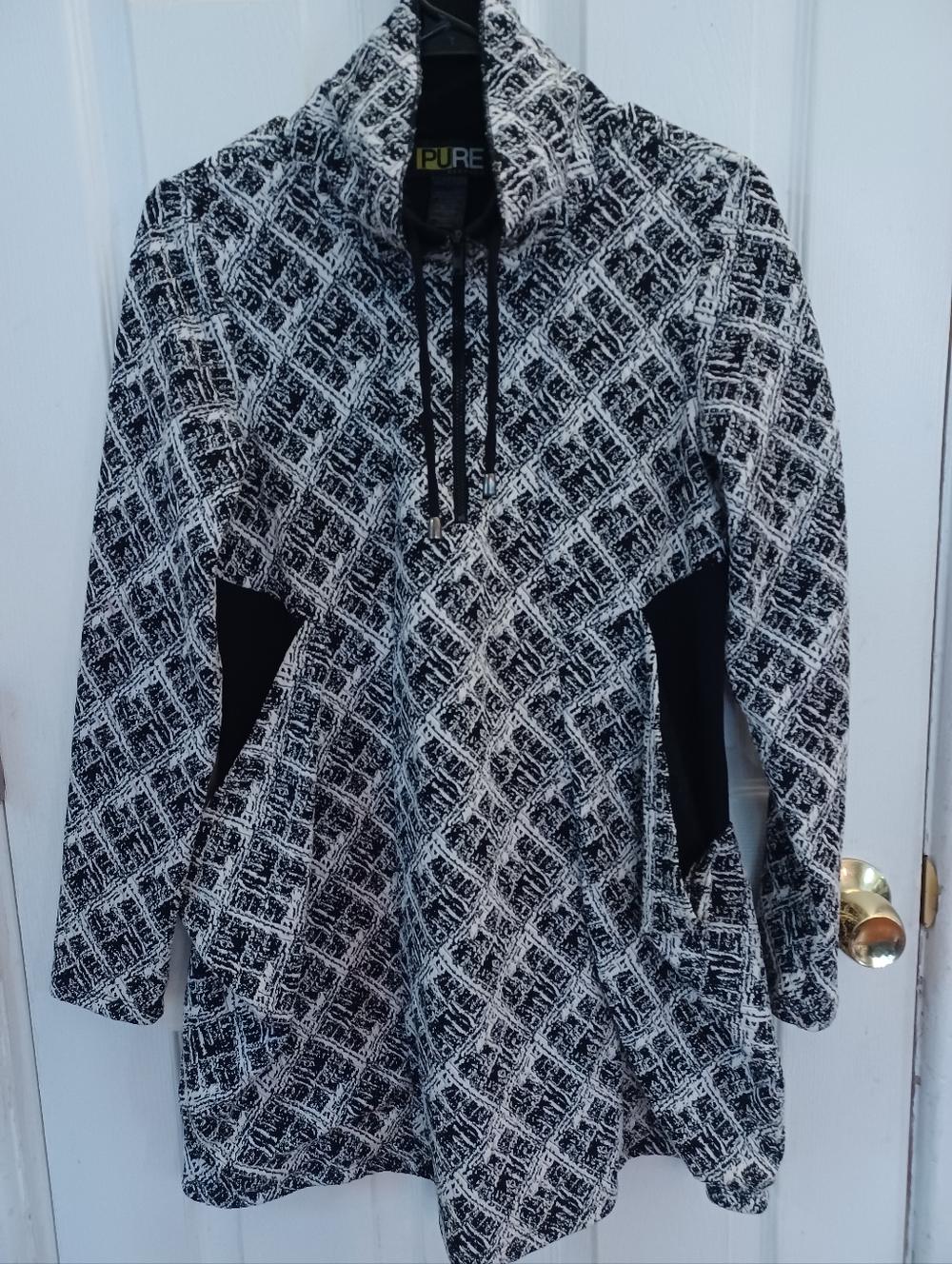 Pure Essence 1/4 Zip Draped Pockets Long Sleeve Sweatshirt